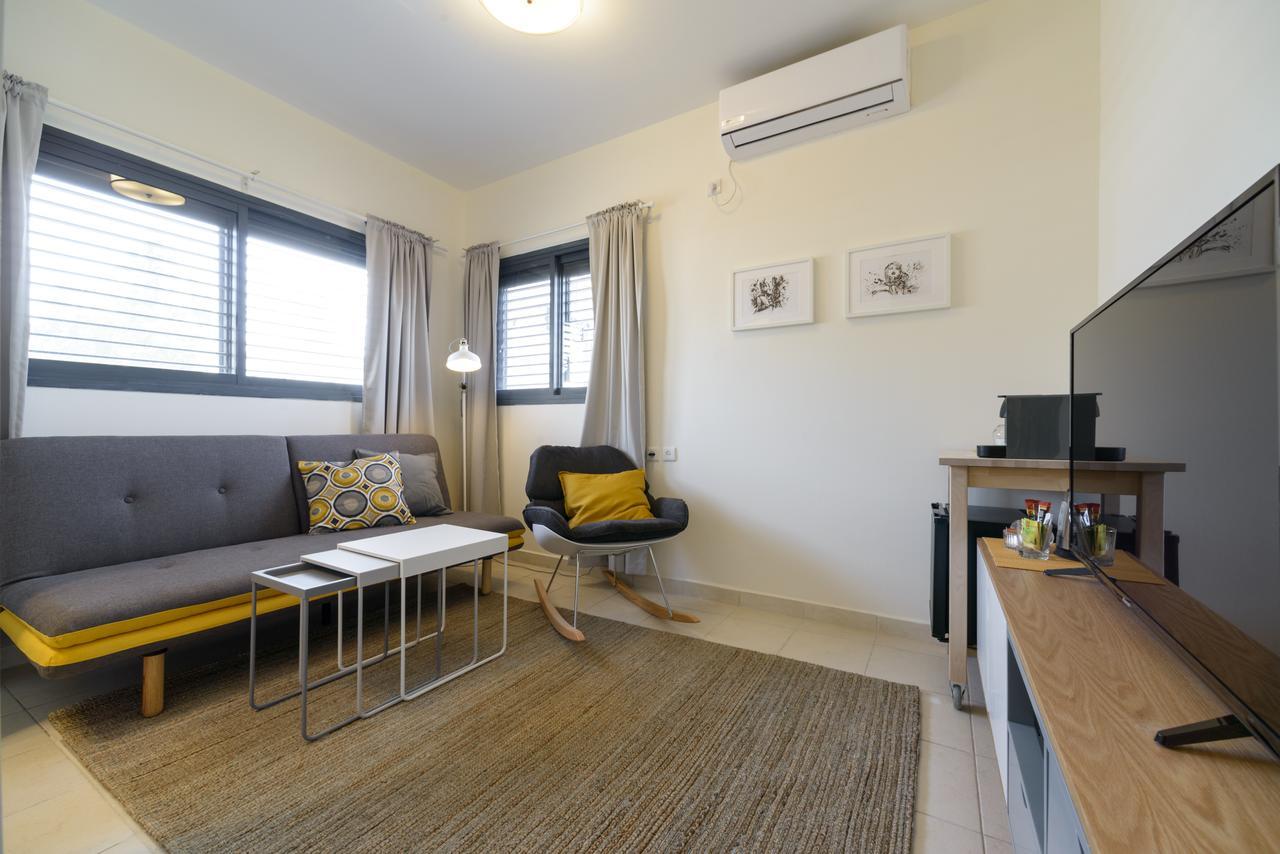 Luka 15 - By Beach Apartments Tlv Tel-Aviv Extérieur photo